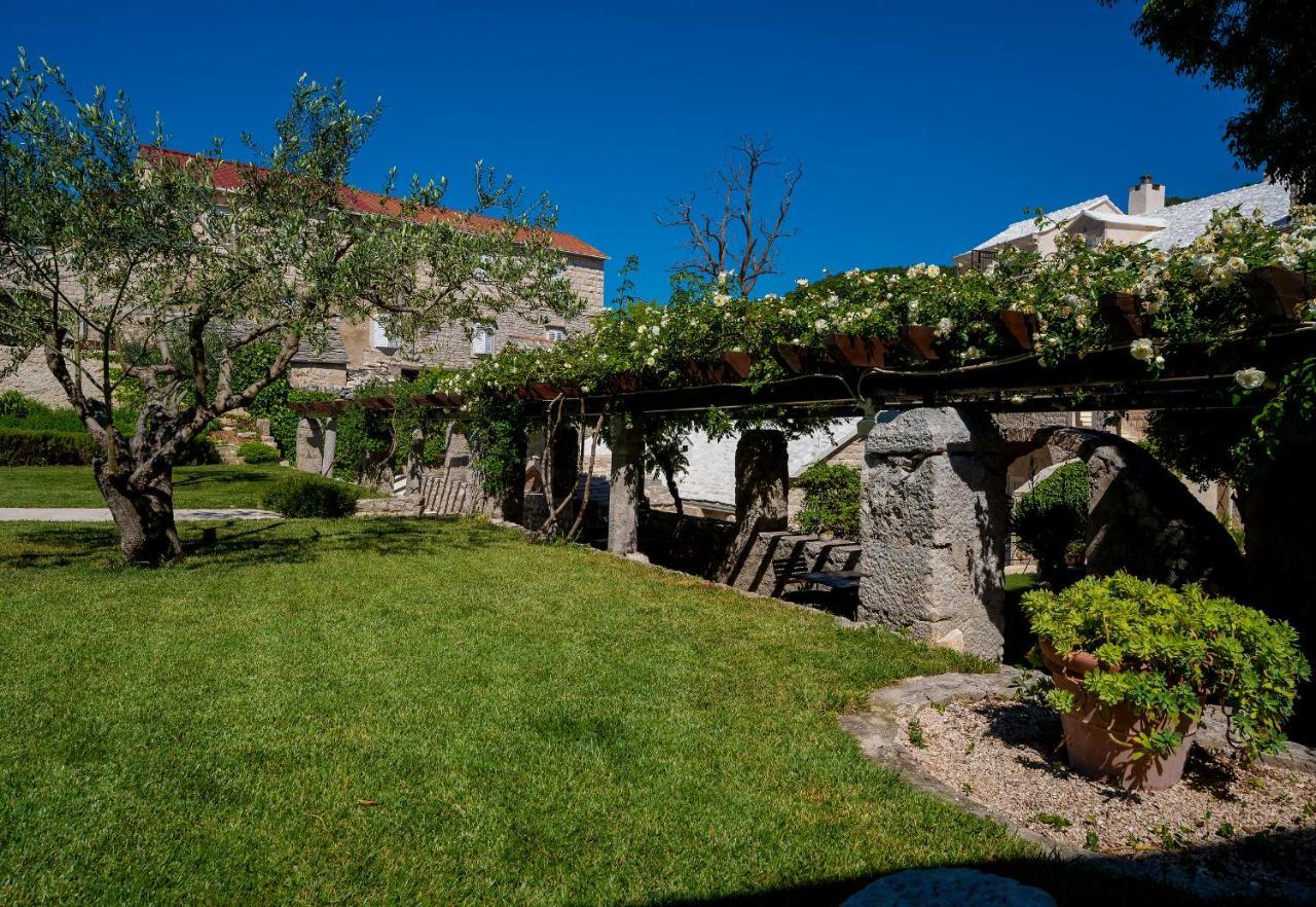 Puteus Palace Heritage Hotel Pucisca Exterior foto